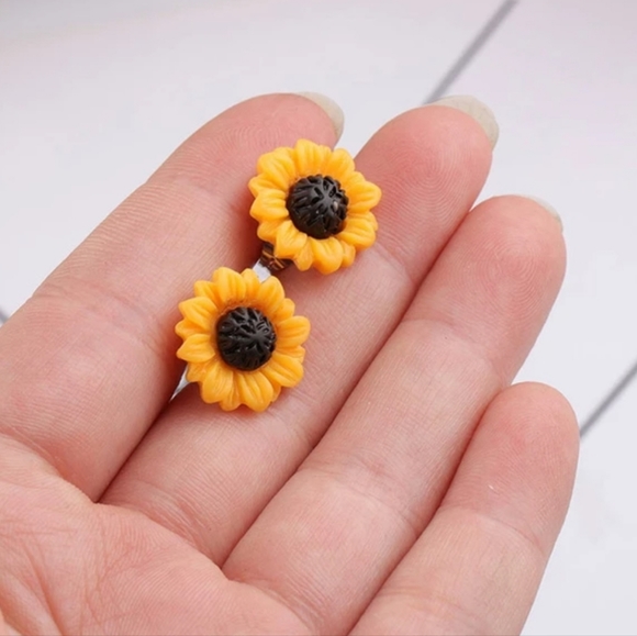 Jewelry - ⭐️#X New Sunflower Stud Yellow Earrings Jewelry